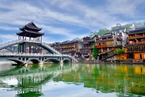 Tour Trung Quốc - Trương Gia Giới – Phượng Hoàng Cổ Trấn
